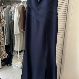 Mother of the bride gown. Elegant. Modest. Never worn. Fit sz 10-12